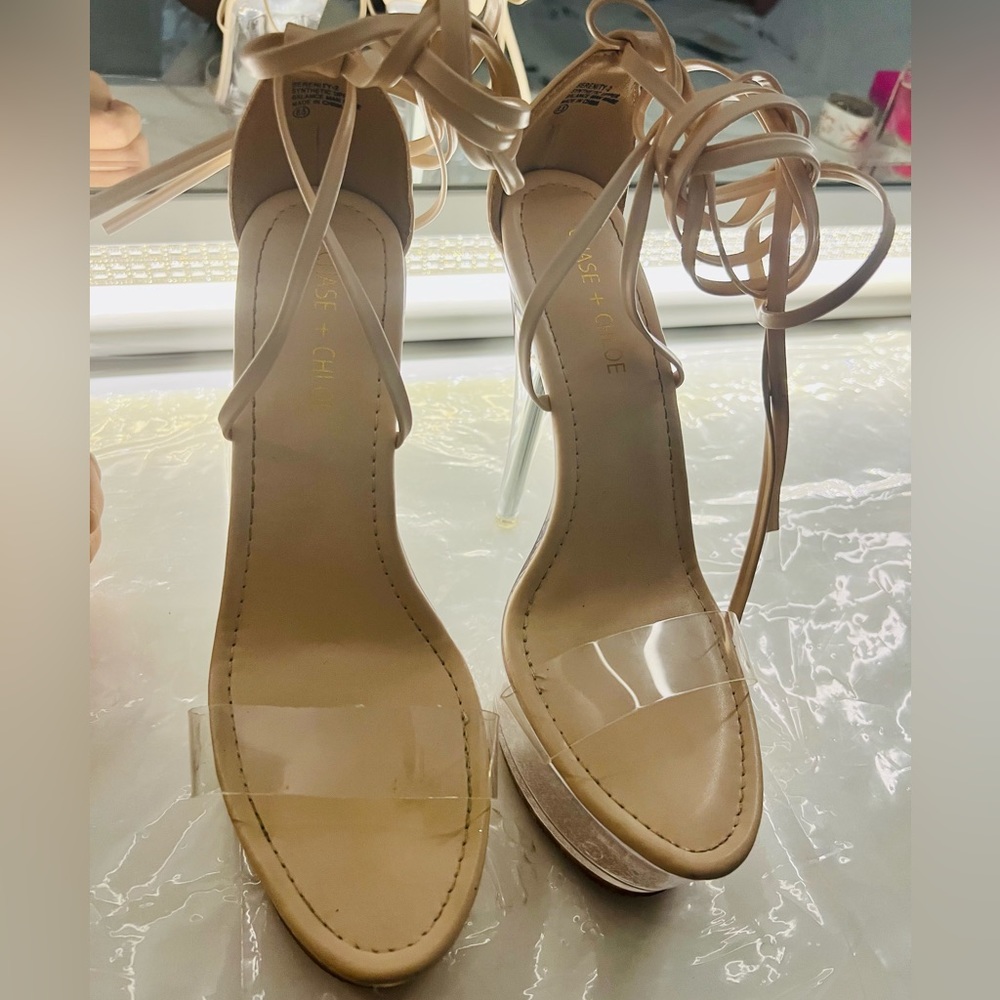 High heels 8.5 - Picture 2 of 3